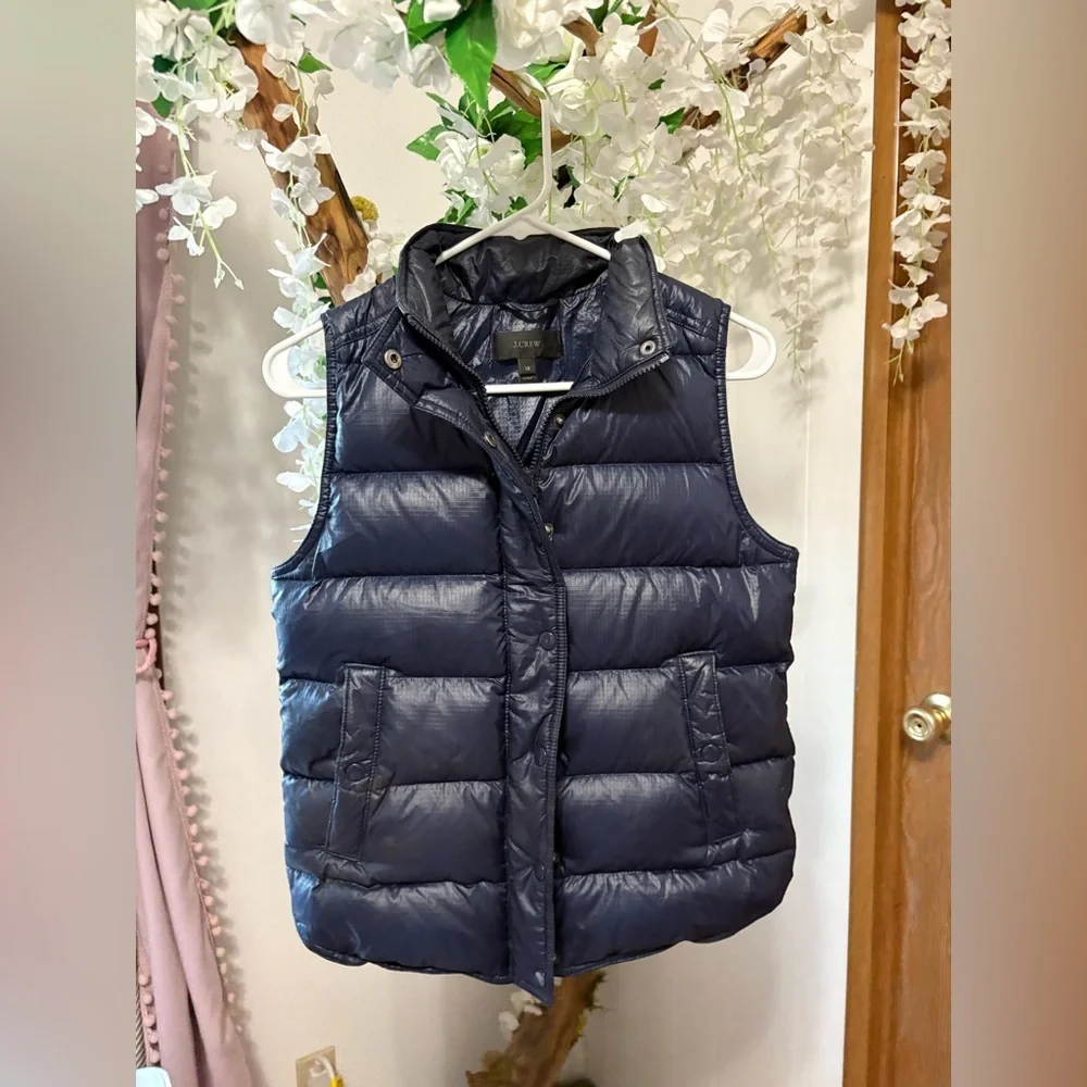 J. Crew Navy Puffer Vest 💙